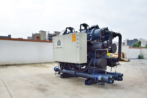 Water cooled screw chillers